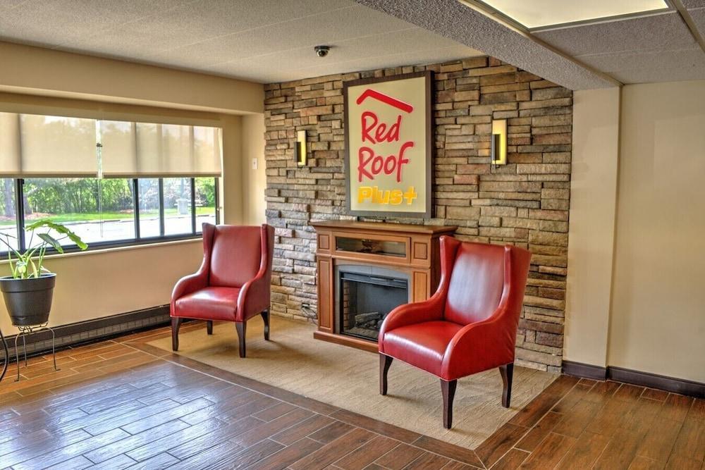 Super 8 By Wyndham Deerfield - Northbrook Hotel Exterior photo