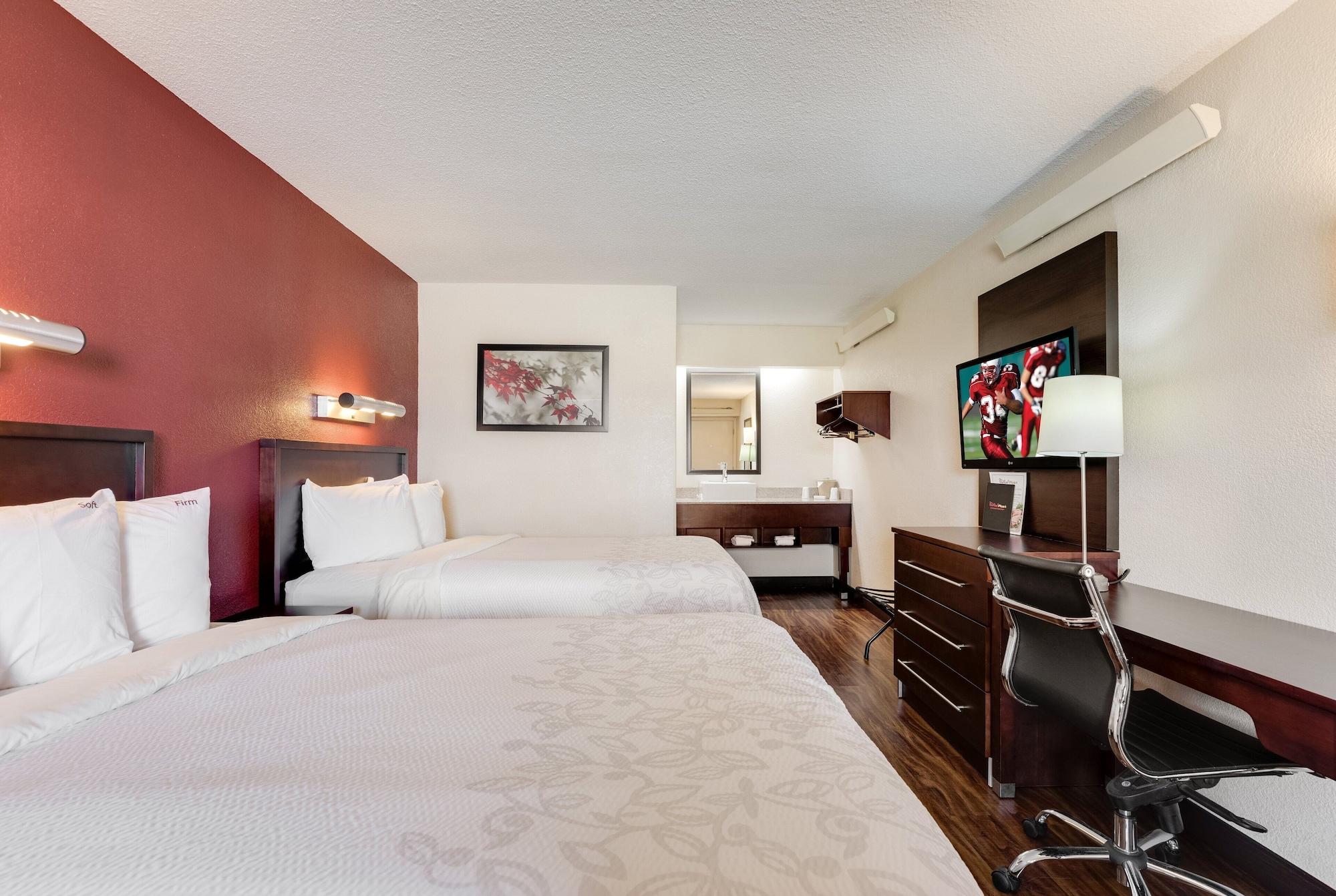 Super 8 By Wyndham Deerfield - Northbrook Hotel Exterior photo