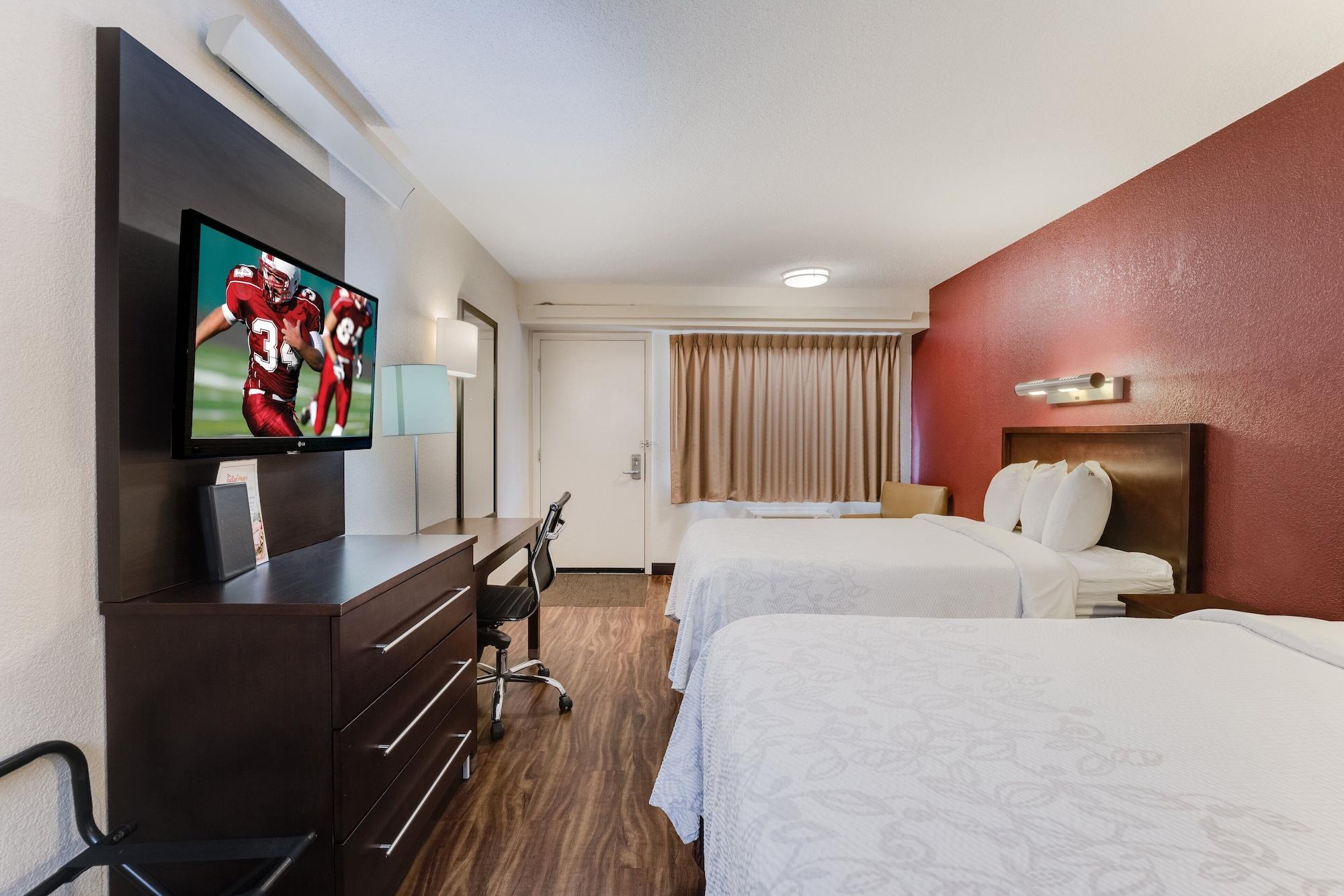 Super 8 By Wyndham Deerfield - Northbrook Hotel Exterior photo